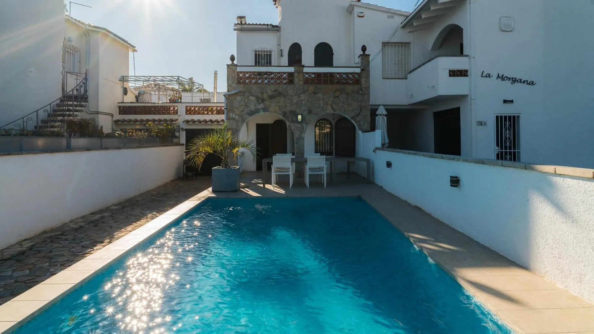 Welcs Villa 021 Emp Caza Con Piscina Privada location